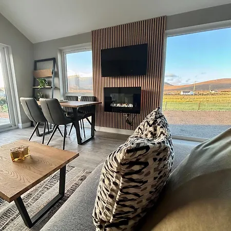 Beyond The Waters Edge Chalet