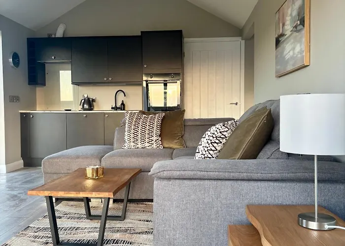 Chalet Beyond The Waters Edge *